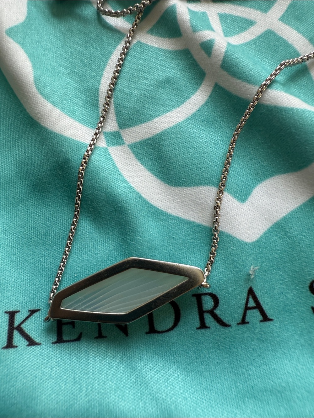 Kendra Scott Sterling Silver Geometric Pendant Necklace in Silver - Picture 3 of 7